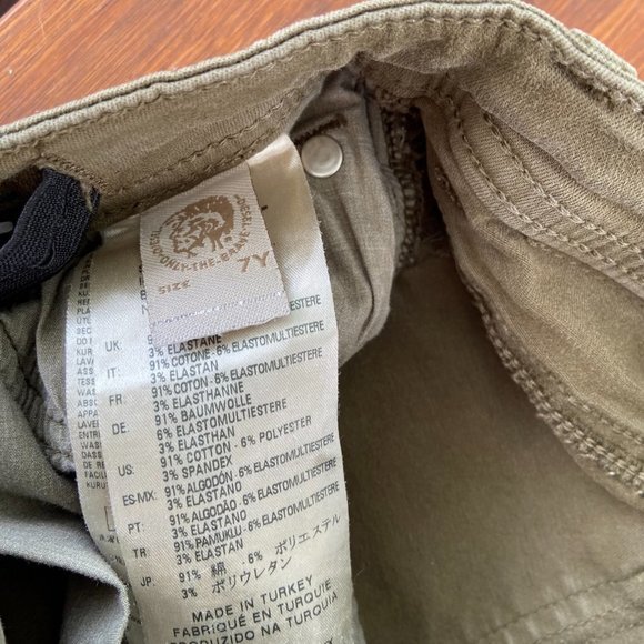 🎀 3 for $45 - Diesel Boy's Khaki Jeans in Size 7 EUC - Picture 4 of 13